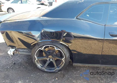 2016 Dodge Challenger R/T Plus z USA, uszkodzony, nr VIN 2C3CDZBT9GH117471